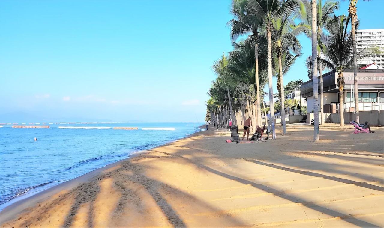 Sea View Beachfront Condos Pattaya Jomtien Beach Exterior photo