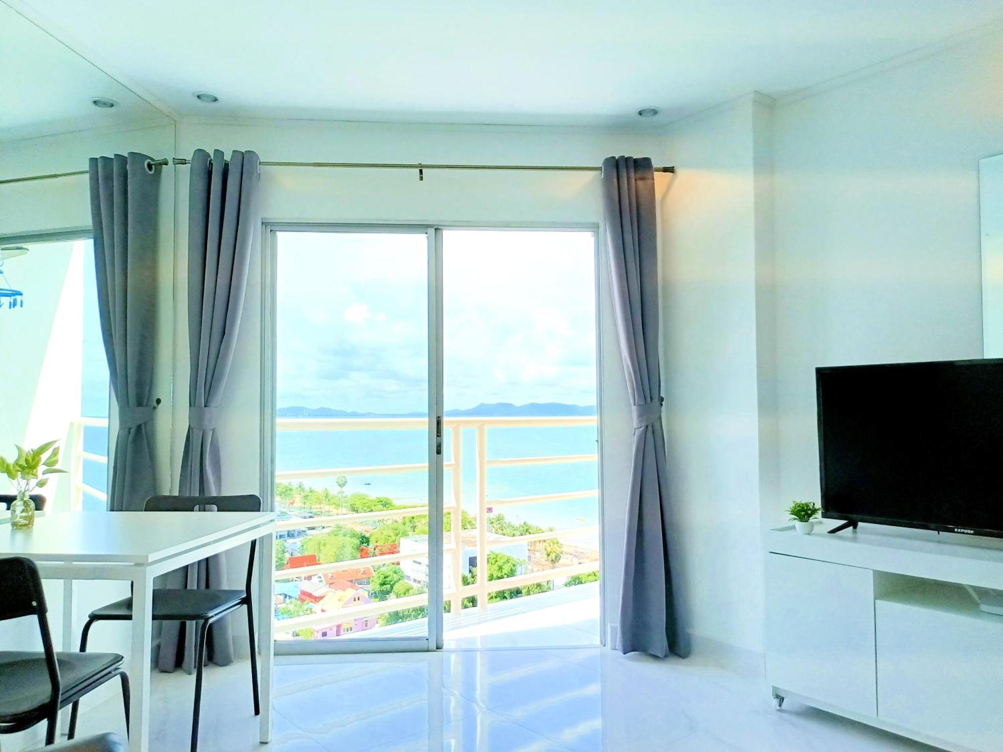 Sea View Beachfront Condos Pattaya Jomtien Beach Exterior photo