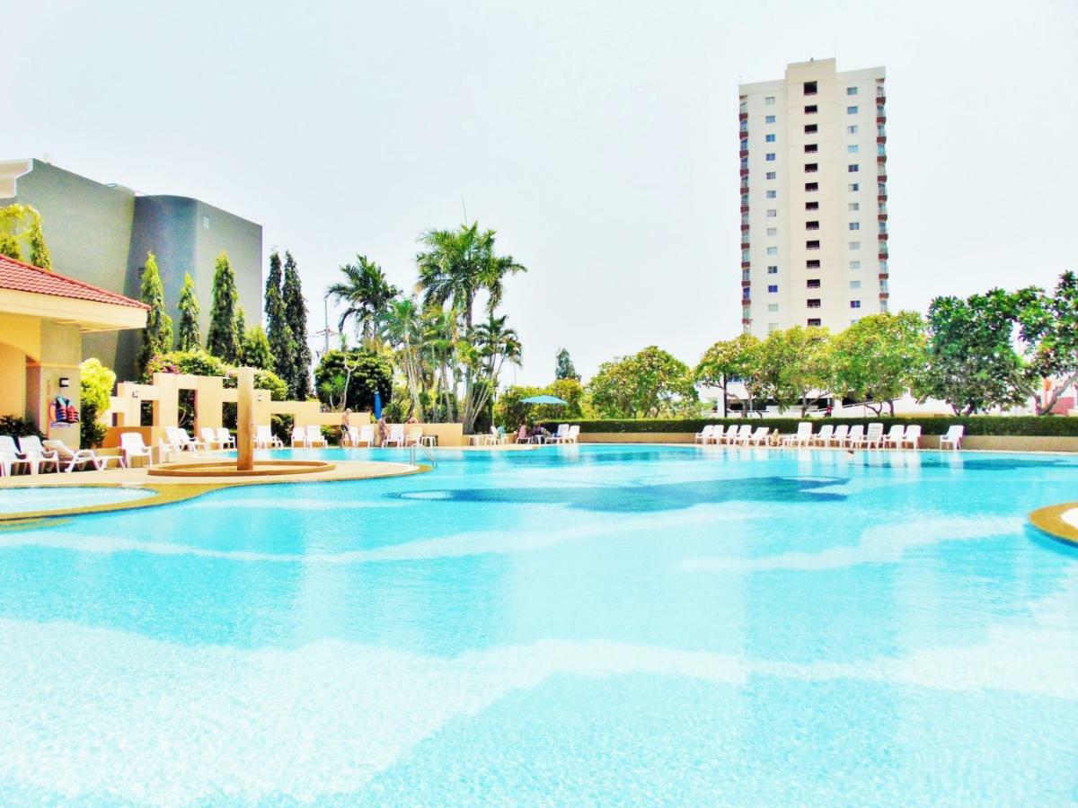 Sea View Beachfront Condos Pattaya Jomtien Beach Exterior photo